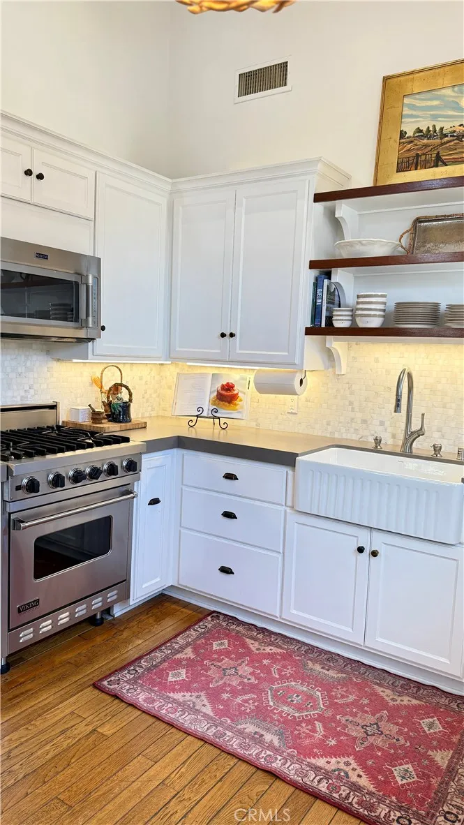 28 Beacon Bay Newport Beach, CA 92660