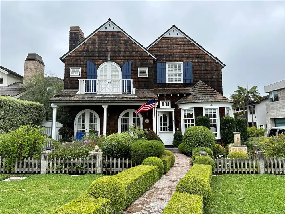28 Beacon Bay Newport Beach, CA 92660