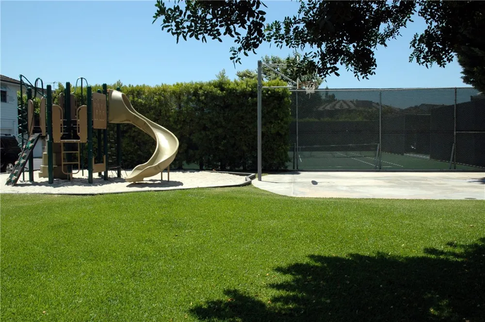 28 Beacon Bay Newport Beach, CA 92660