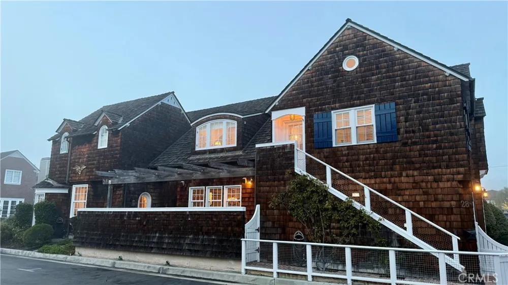28 Beacon Bay Newport Beach, CA 92660