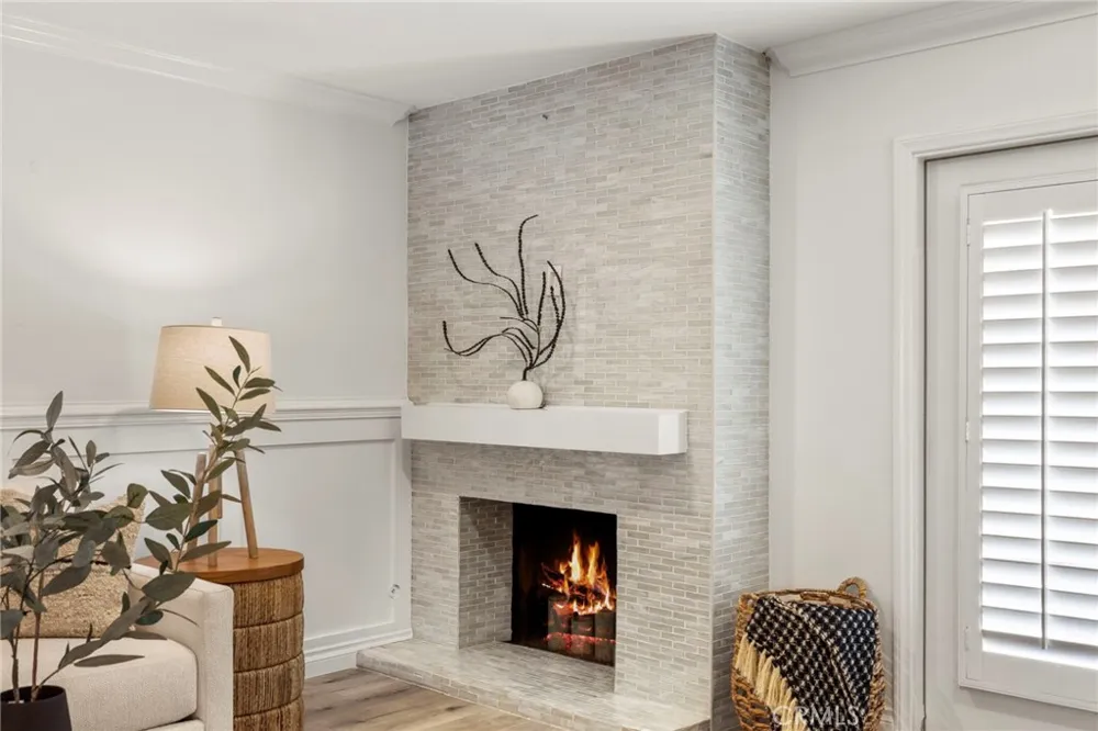 2332 Vista Huerta Newport Beach, CA 92660