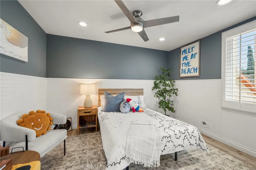 2332 Vista Huerta Newport Beach, CA 92660