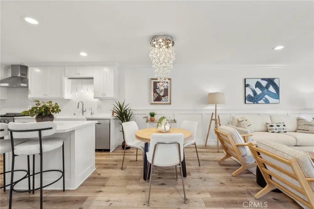 2332 Vista Huerta Newport Beach, CA 92660