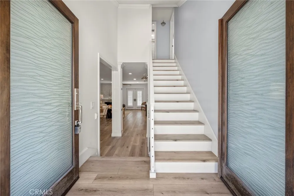 2332 Vista Huerta Newport Beach, CA 92660
