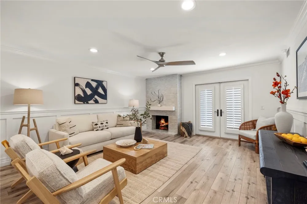 2332 Vista Huerta Newport Beach, CA 92660
