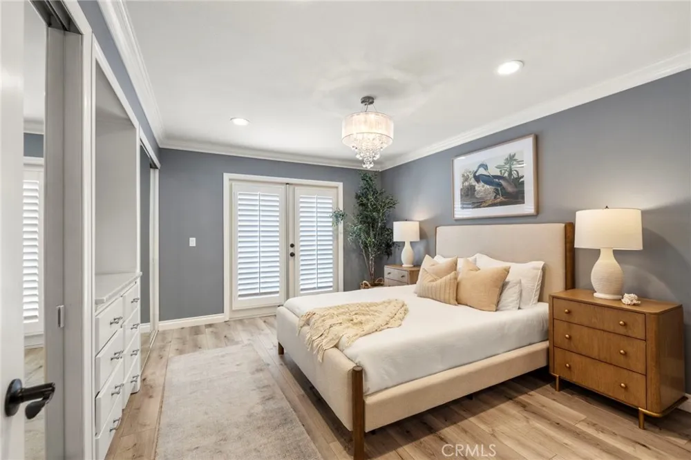 2332 Vista Huerta Newport Beach, CA 92660