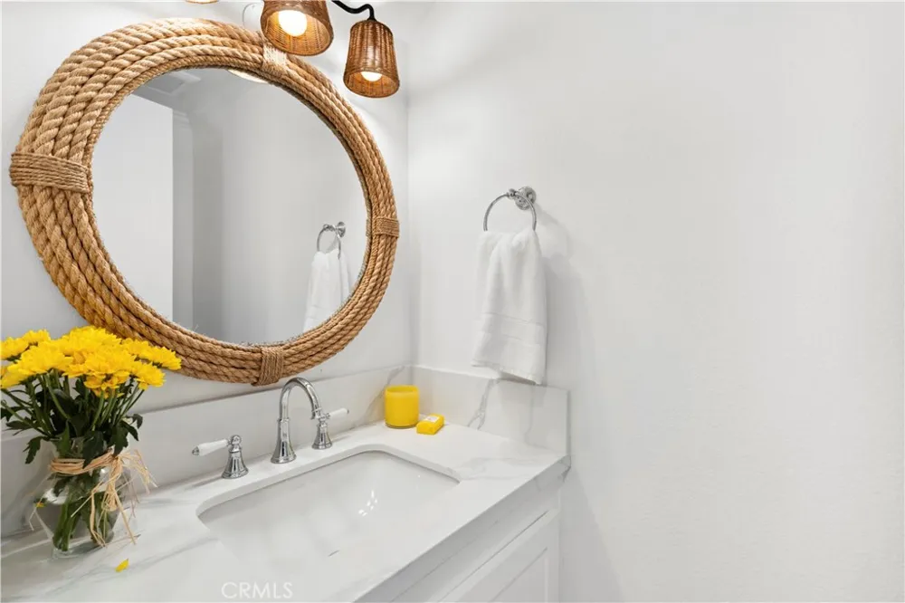 2612 Vista Del Oro Newport Beach, CA 92660