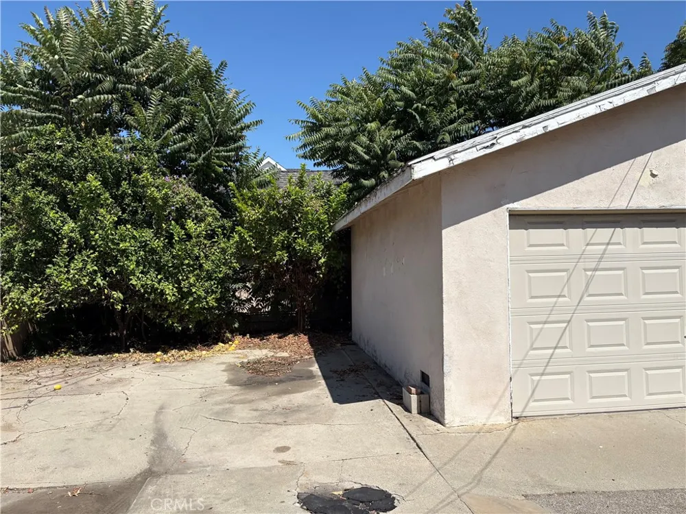 806 S Chapel Alhambra, CA 91801
