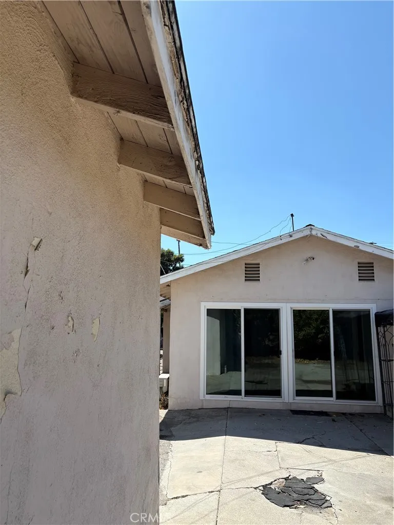 806 S Chapel Alhambra, CA 91801