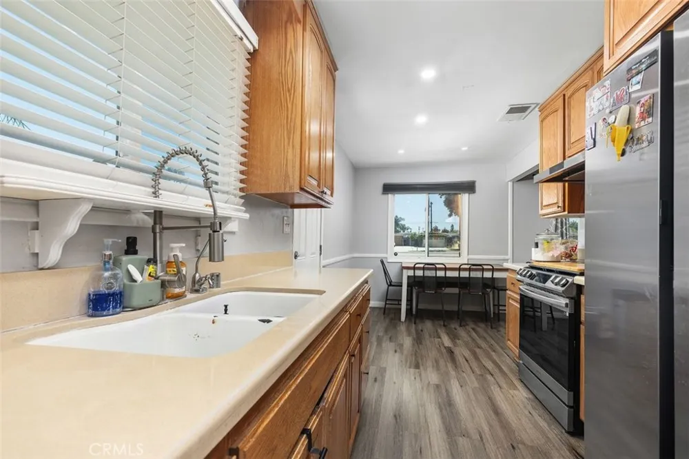 4711 Hollenbeck Covina, CA 91722