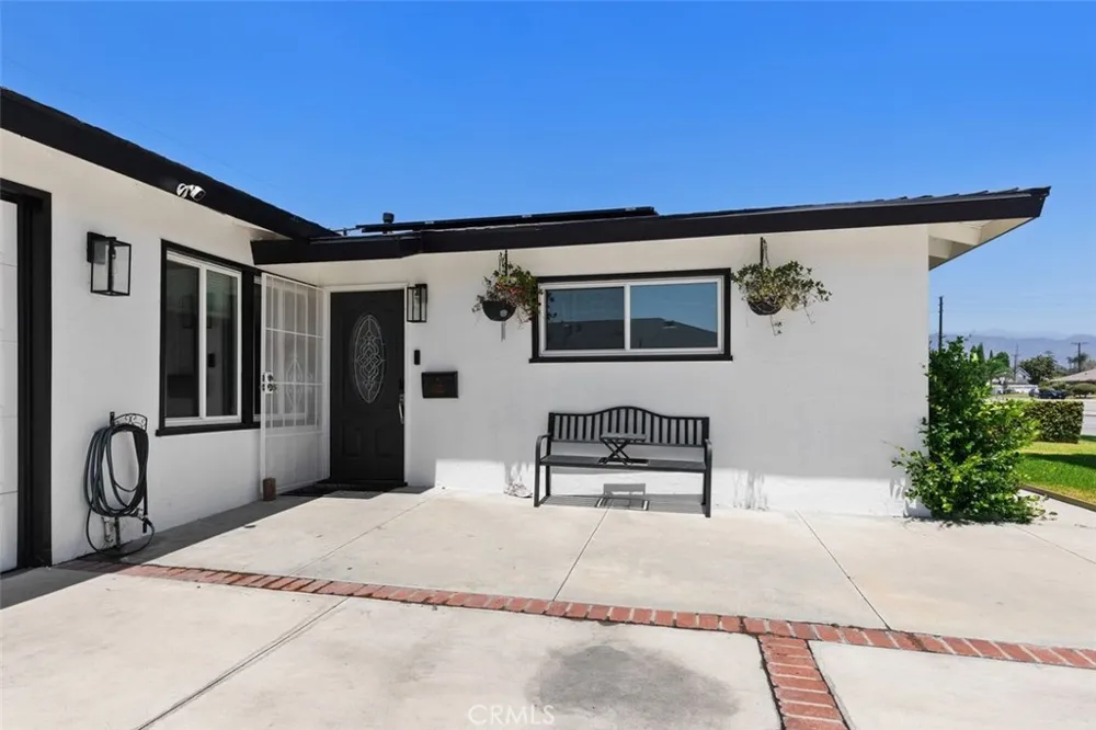 4711 Hollenbeck Covina, CA 91722