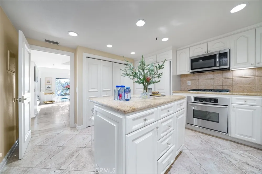67 Sea Island Drive Newport Beach, CA 92660