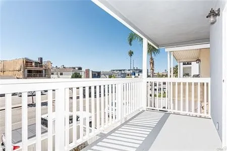 1808 W Balboa #B
