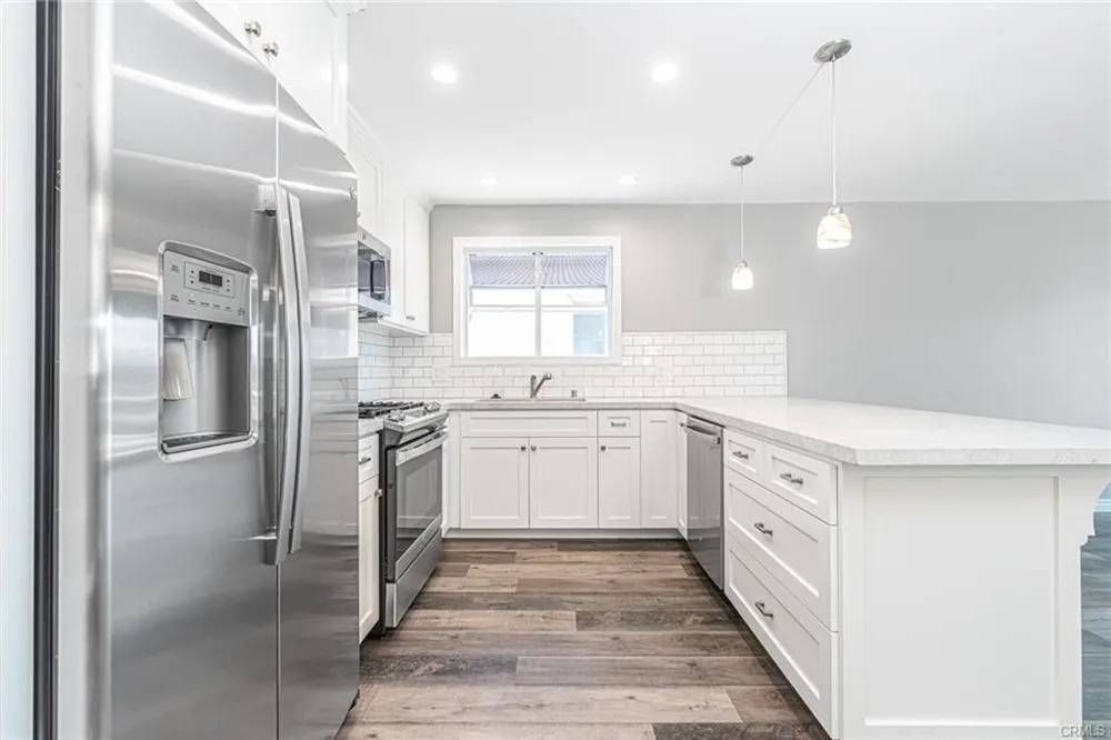 1808 W Balboa #B Newport Beach, CA 92663