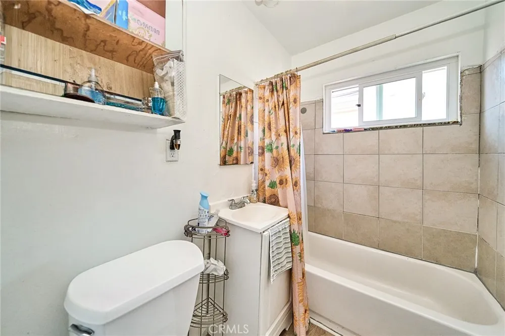 2001 W Myrtle Santa Ana, CA 92703