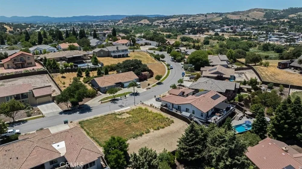 679 Red Cloud Paso Robles, CA 93446