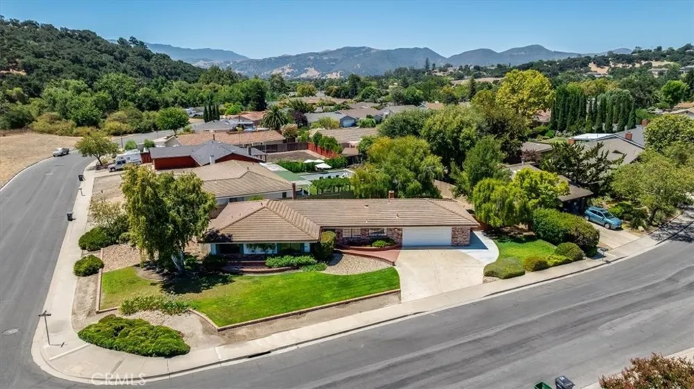 2198 Creekside Solvang, CA 93463