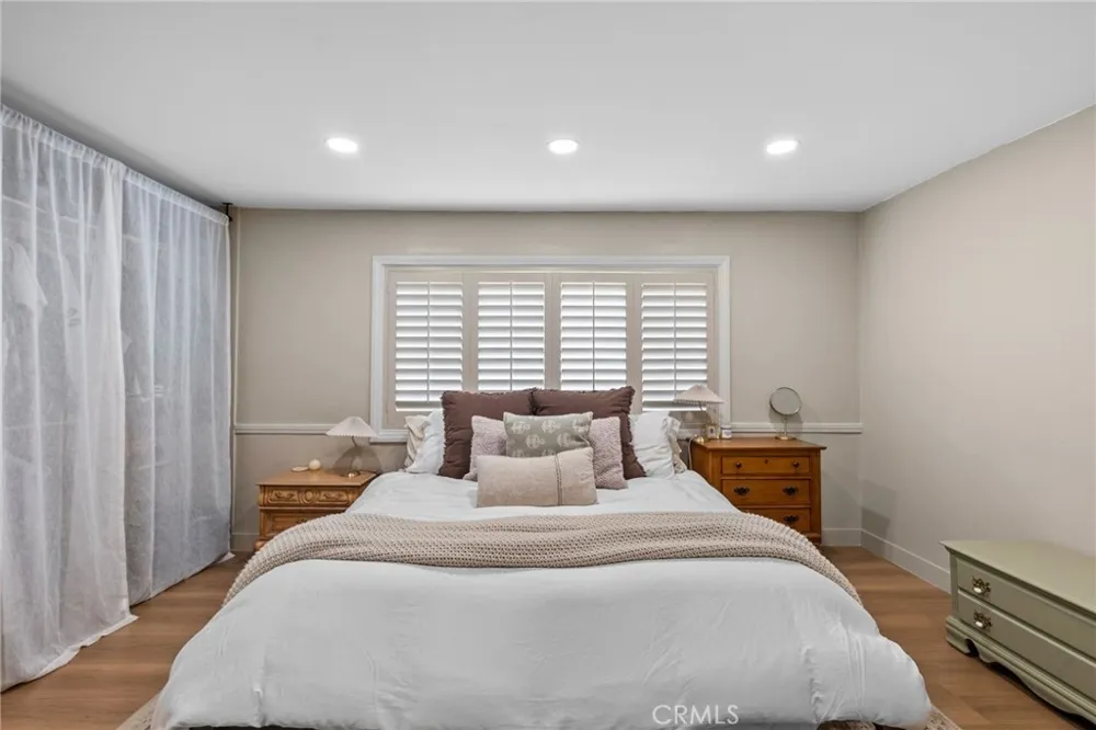 4445 Cartwright Avenue #212 Toluca Lake, CA 91602