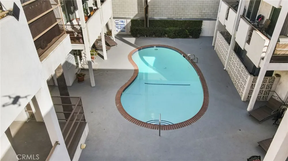4445 Cartwright Avenue #212 Toluca Lake, CA 91602