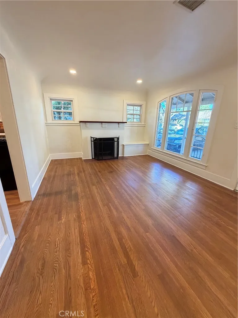 3045 Cedar Riverside, CA 92501