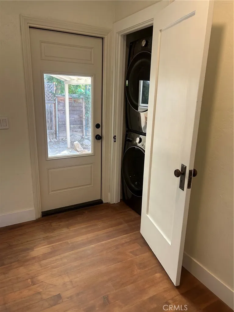 3045 Cedar Riverside, CA 92501