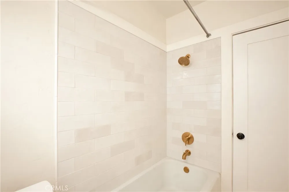 3045 Cedar Riverside, CA 92501