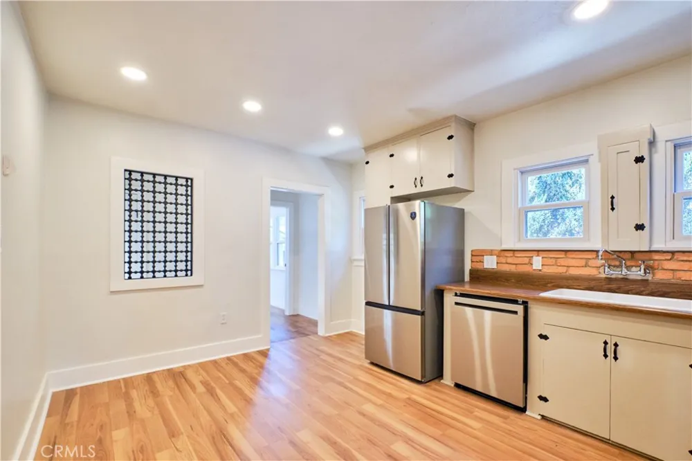3045 Cedar Riverside, CA 92501