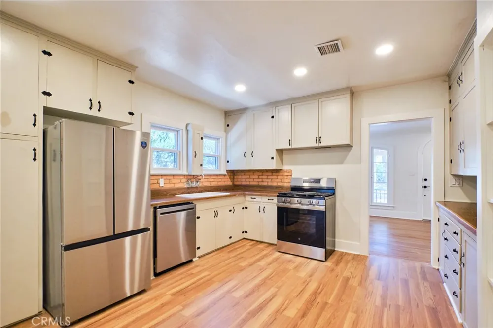 3045 Cedar Riverside, CA 92501