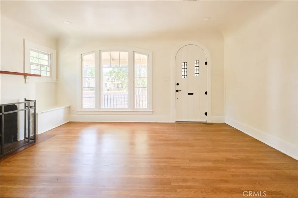 3045 Cedar Riverside, CA 92501