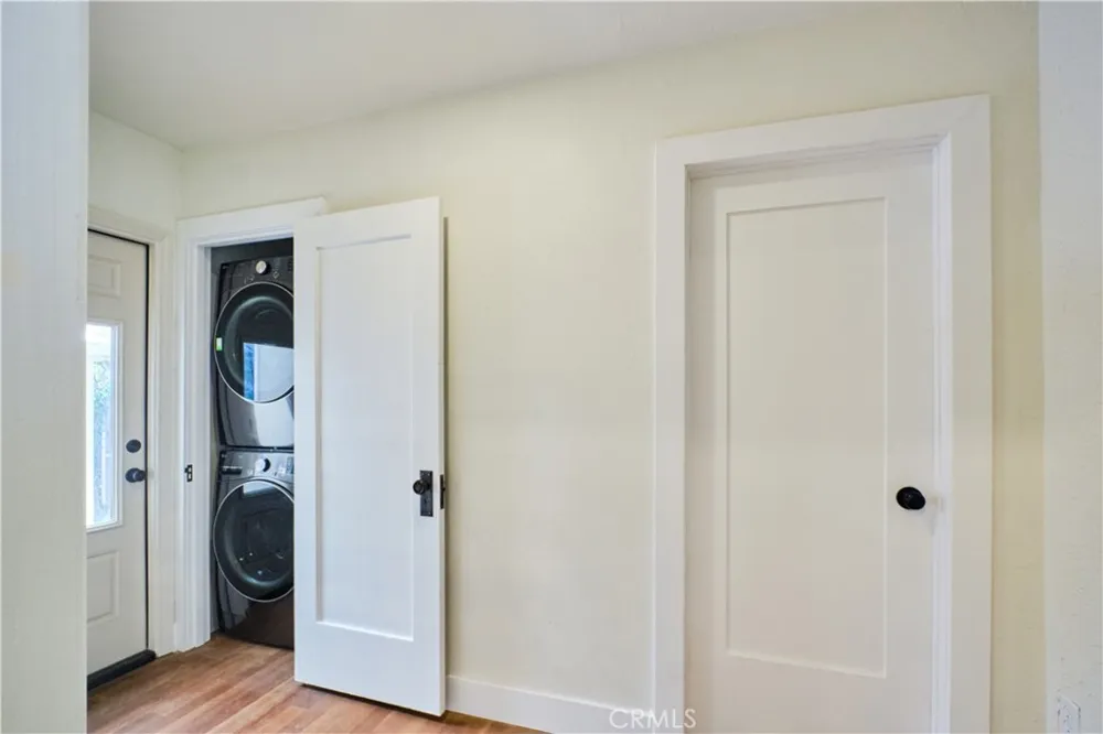 3045 Cedar Riverside, CA 92501