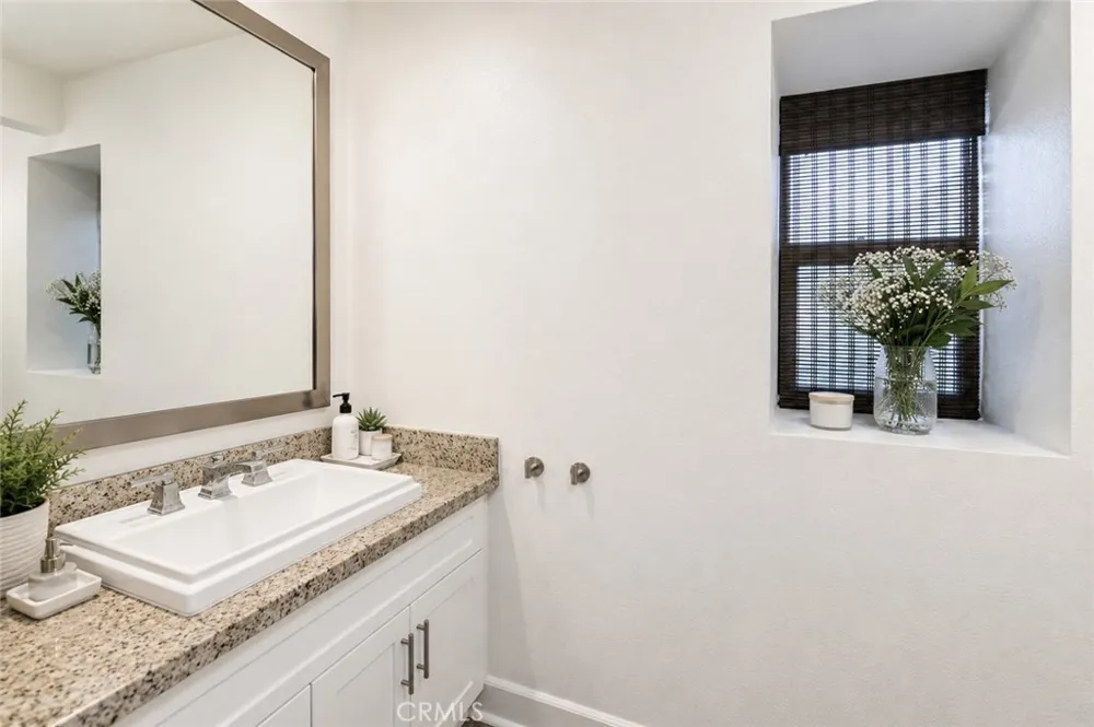 36 Lilac Lake Forest, CA 92630