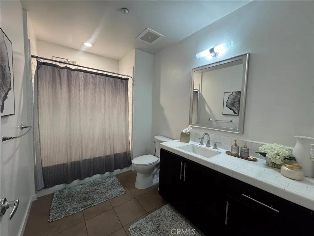 21 Gramercy #218 Irvine, CA 92612