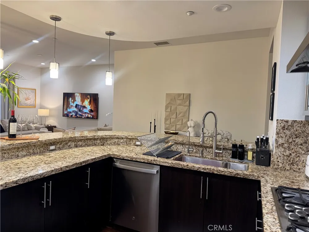 21 Gramercy #218 Irvine, CA 92612