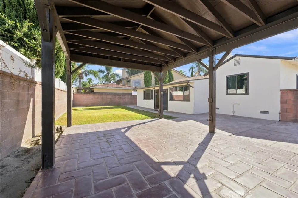 10255 Newville Avenue Downey, CA 90241