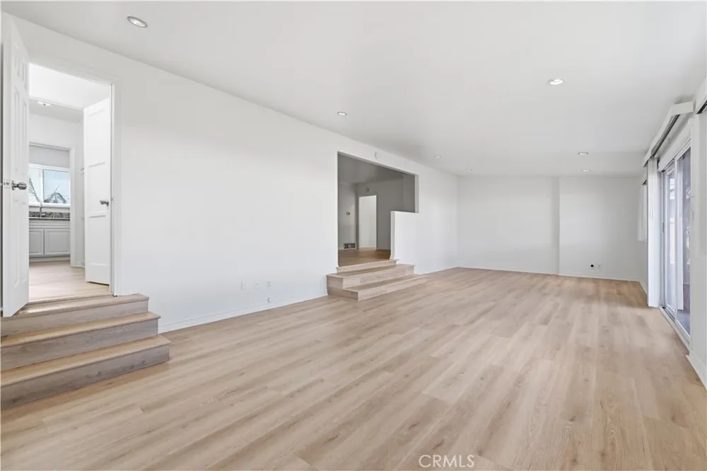 10255 Newville Avenue Downey, CA 90241