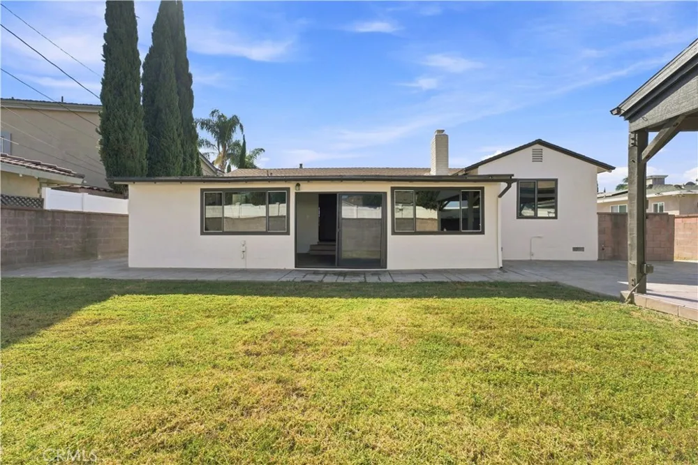 10255 Newville Avenue Downey, CA 90241