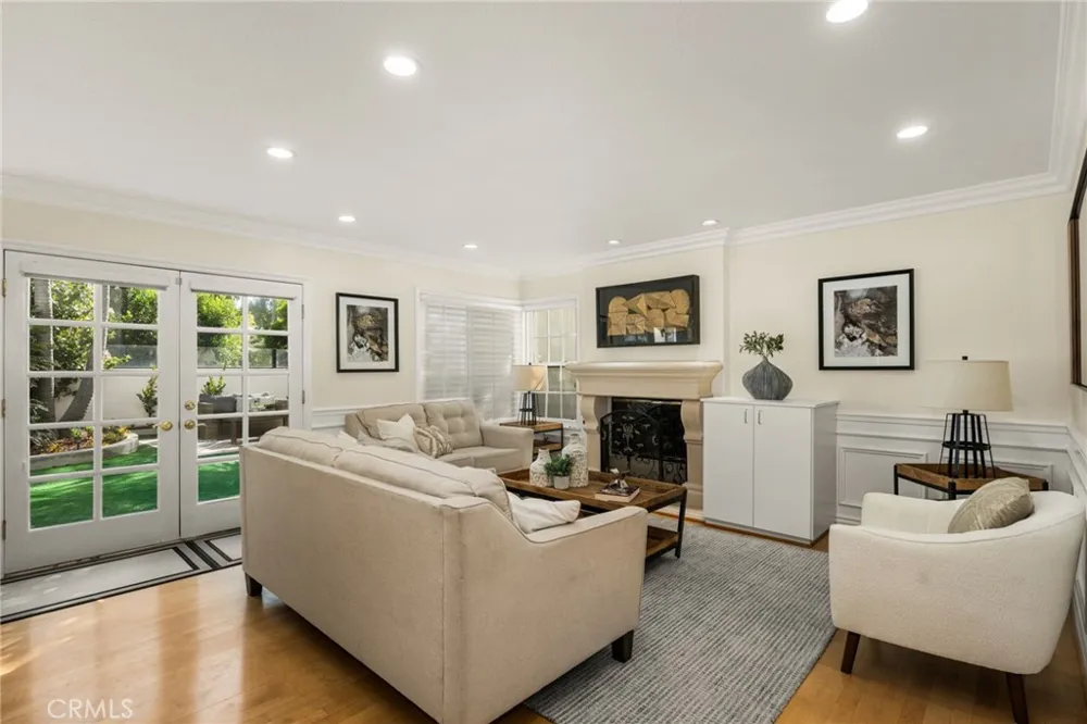 26822 Sommerset Lake Forest, CA 92630