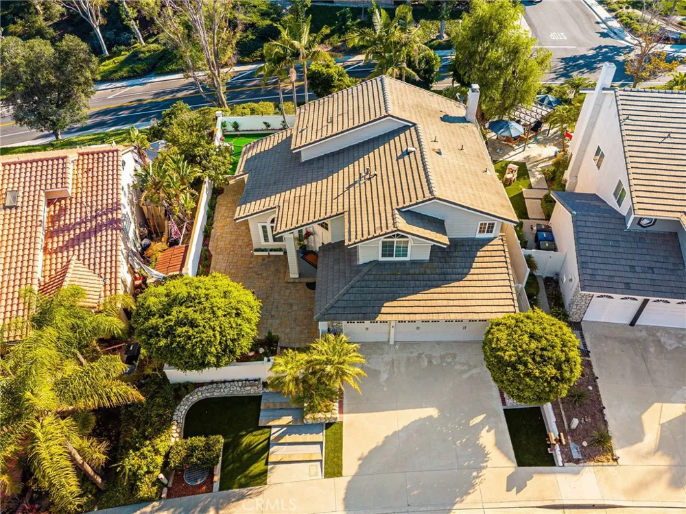26822 Sommerset Lake Forest, CA 92630