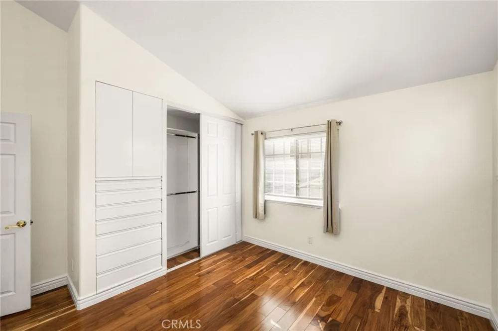 26822 Sommerset Lake Forest, CA 92630