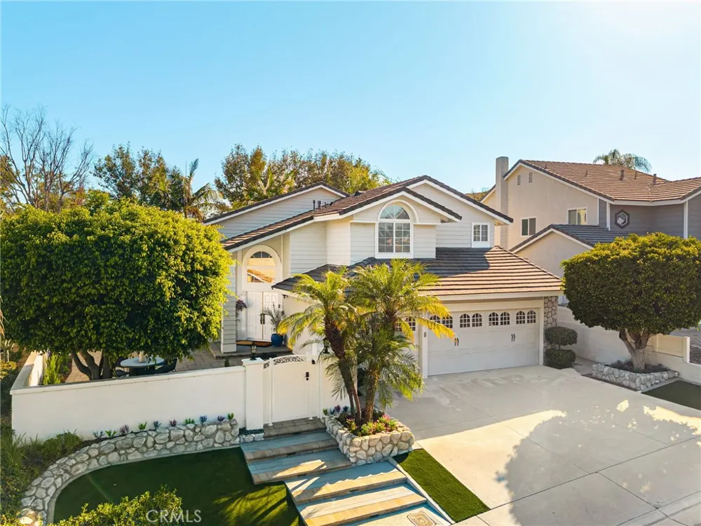 26822 Sommerset Lake Forest, CA 92630
