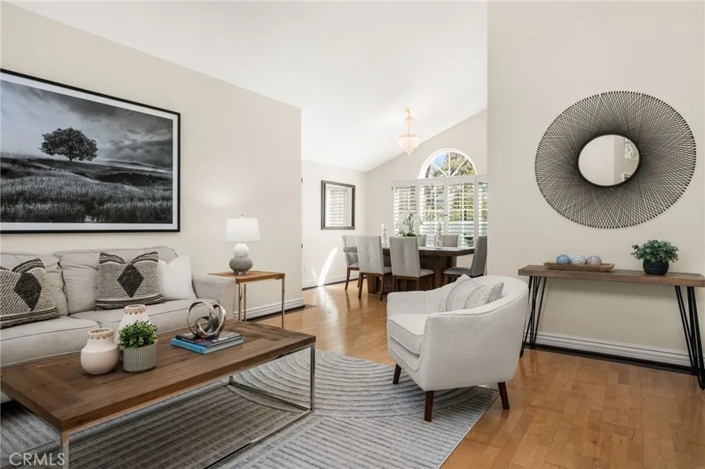 26822 Sommerset Lake Forest, CA 92630