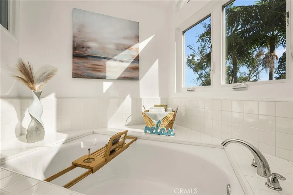 26822 Sommerset Lake Forest, CA 92630