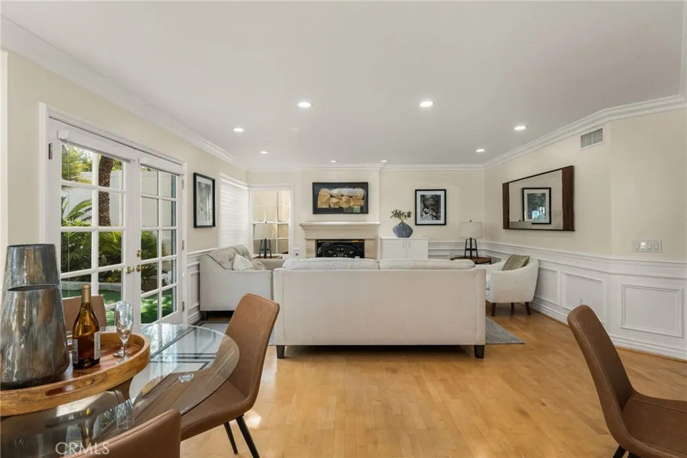 26822 Sommerset Lake Forest, CA 92630