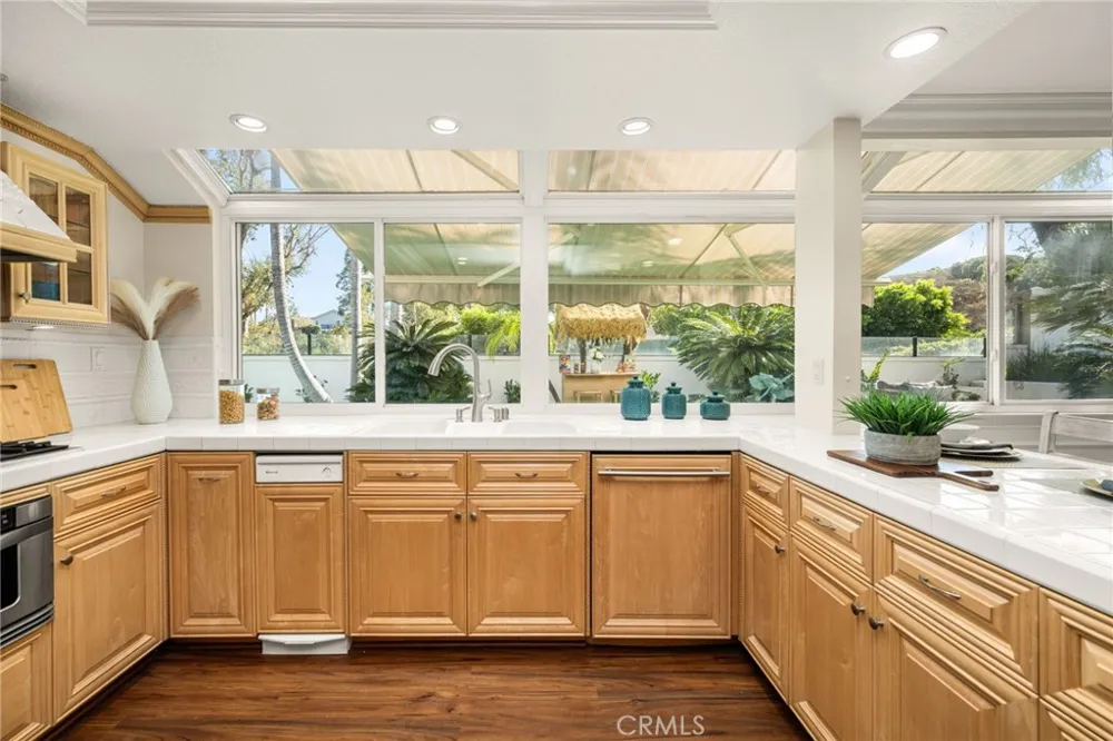 26822 Sommerset Lake Forest, CA 92630
