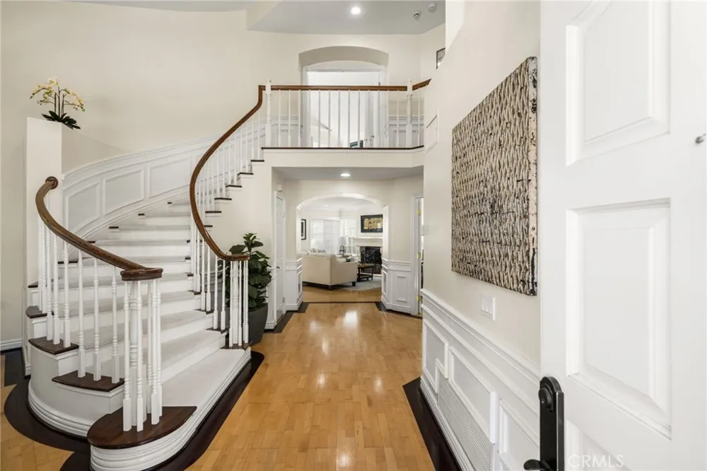 26822 Sommerset Lake Forest, CA 92630
