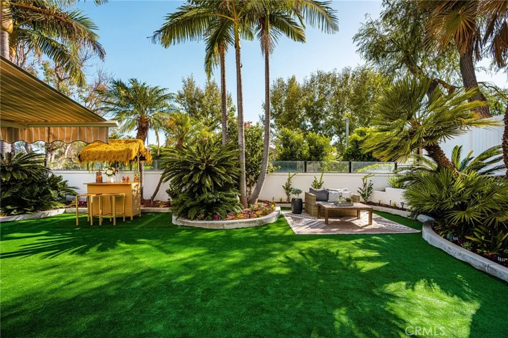 26822 Sommerset Lake Forest, CA 92630