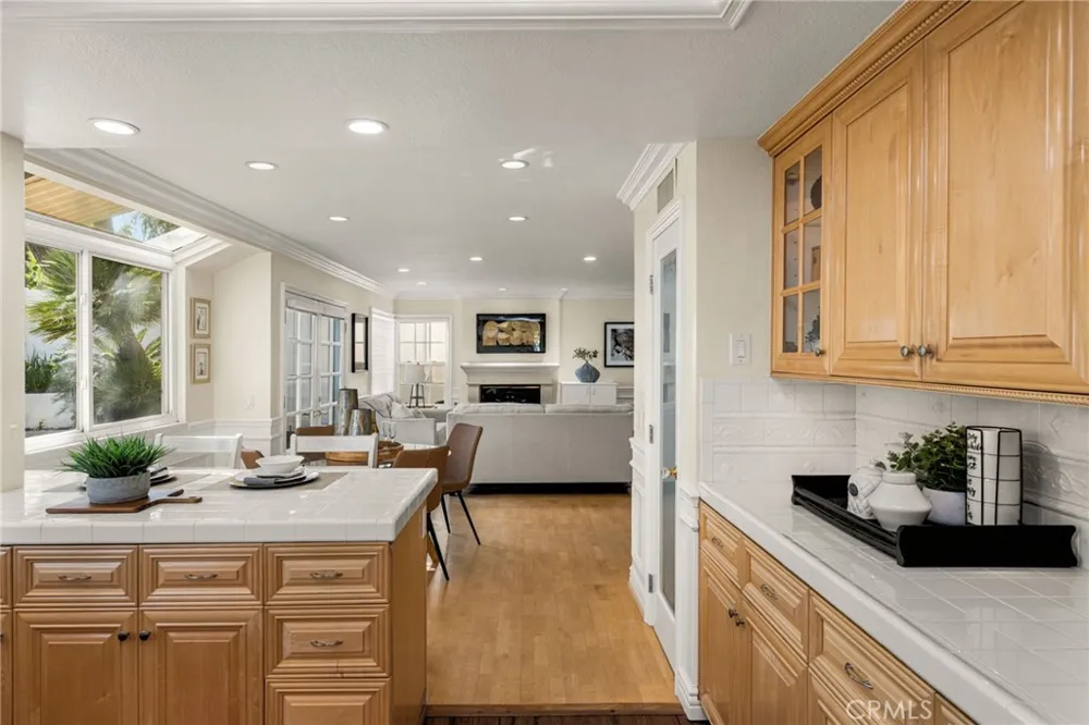 26822 Sommerset Lake Forest, CA 92630
