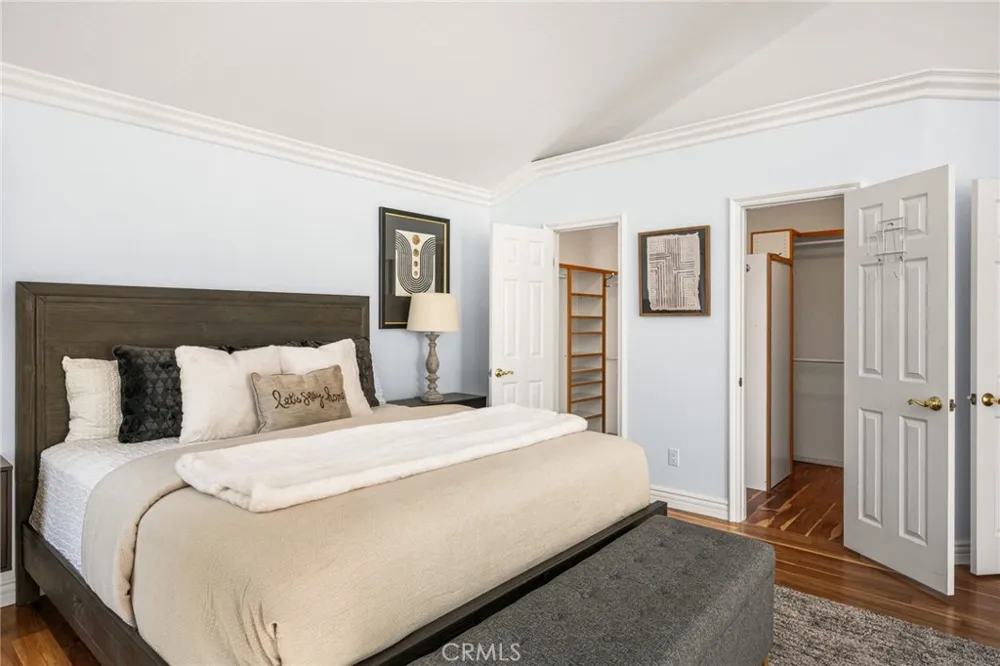 26822 Sommerset Lake Forest, CA 92630
