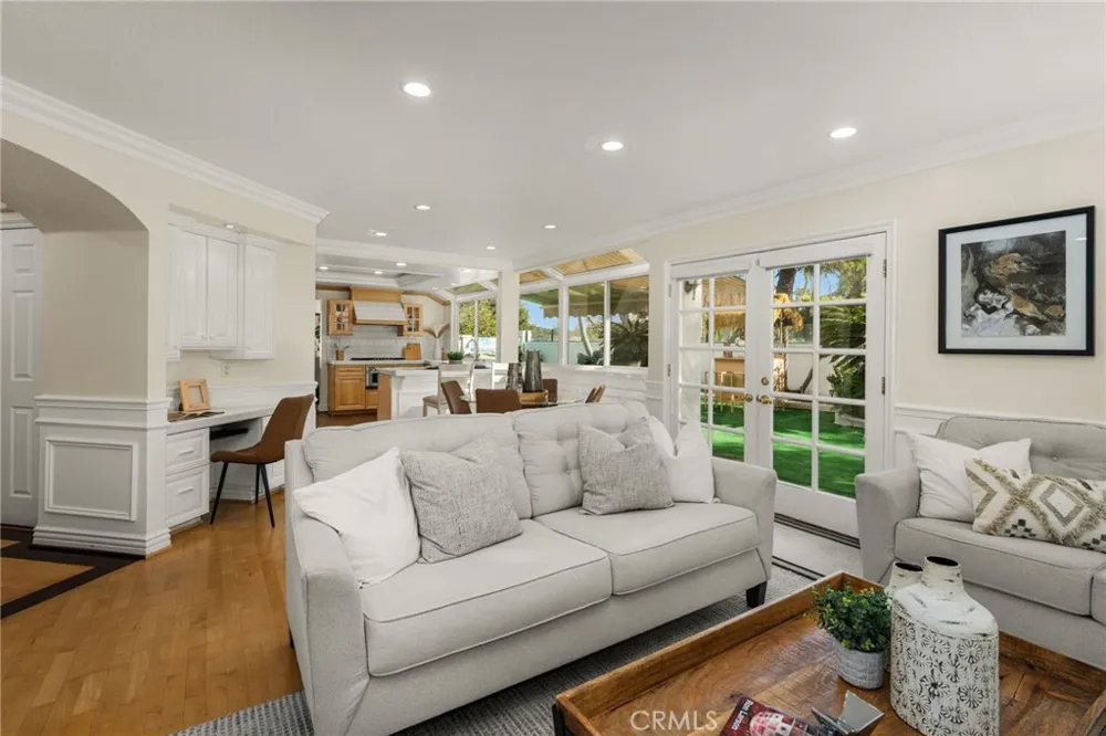26822 Sommerset Lake Forest, CA 92630