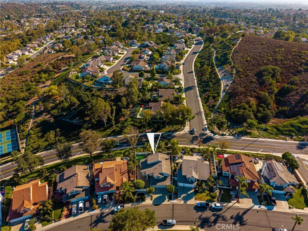 26822 Sommerset Lake Forest, CA 92630